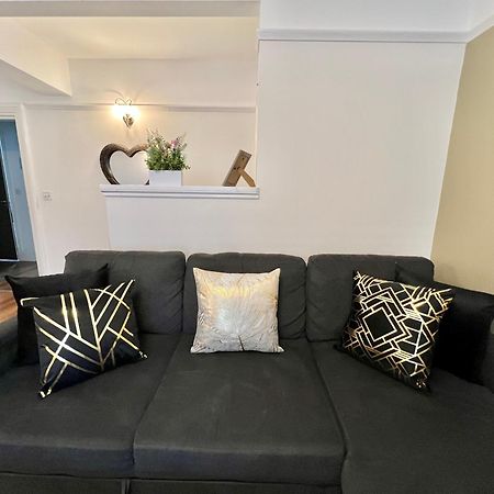 Large Family-Friendly 2Bd Glastonbury Retreat, Sleeps 5 Eksteriør bilde
