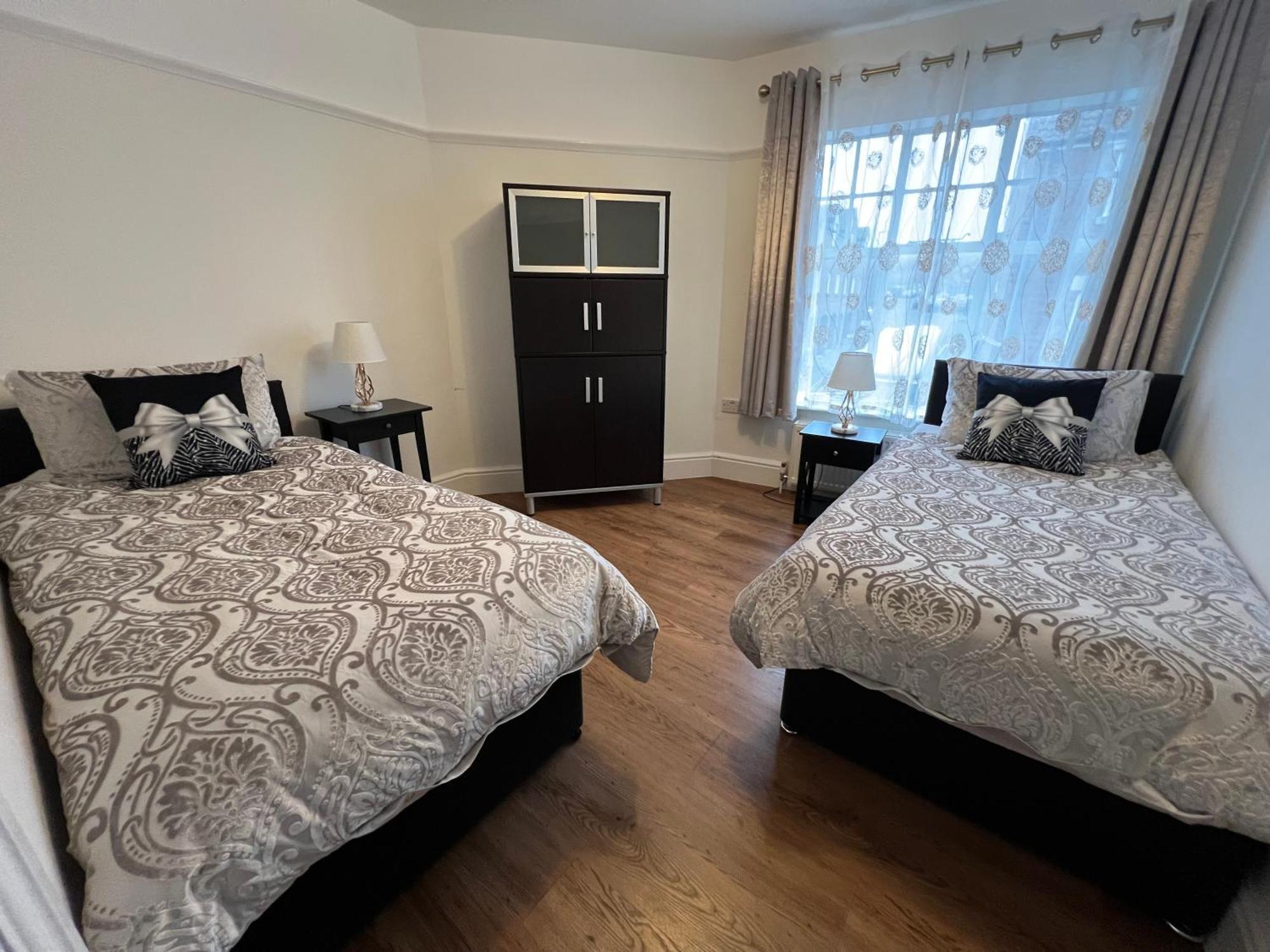 Large Family-Friendly 2Bd Glastonbury Retreat, Sleeps 5 Eksteriør bilde