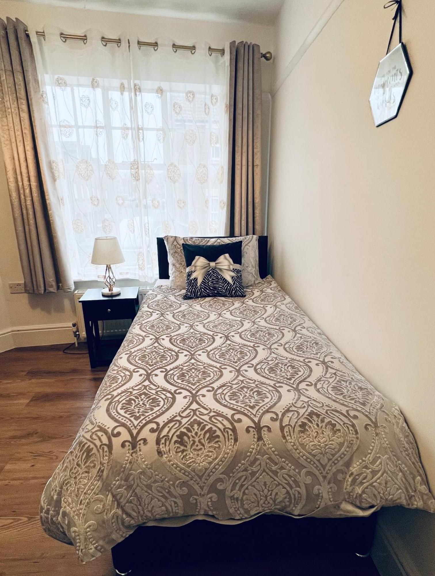 Large Family-Friendly 2Bd Glastonbury Retreat, Sleeps 5 Eksteriør bilde