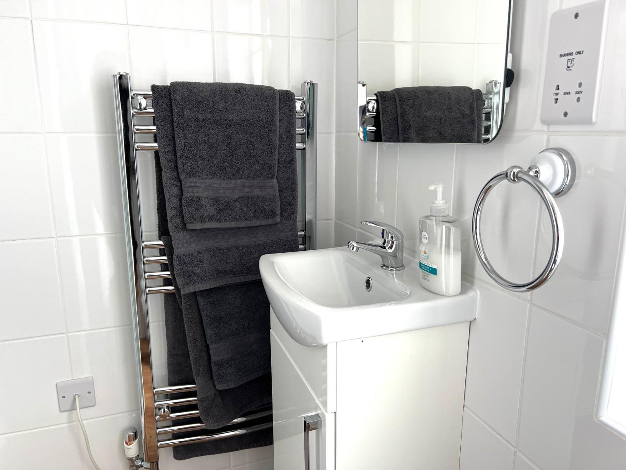 Large Family-Friendly 2Bd Glastonbury Retreat, Sleeps 5 Eksteriør bilde